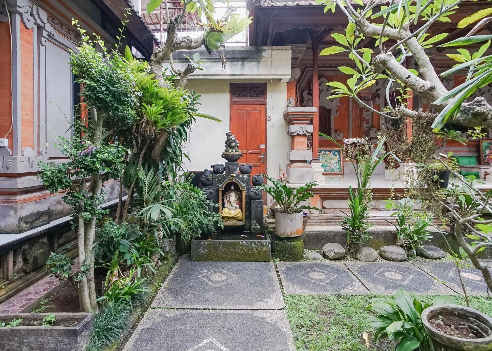 Aurora House Ubud Экстерьер фото